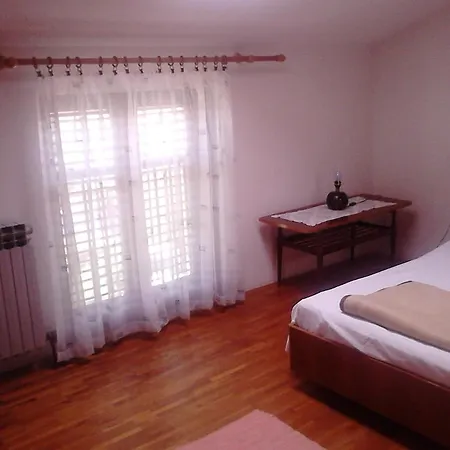 - Diklo 13327b * Zadar